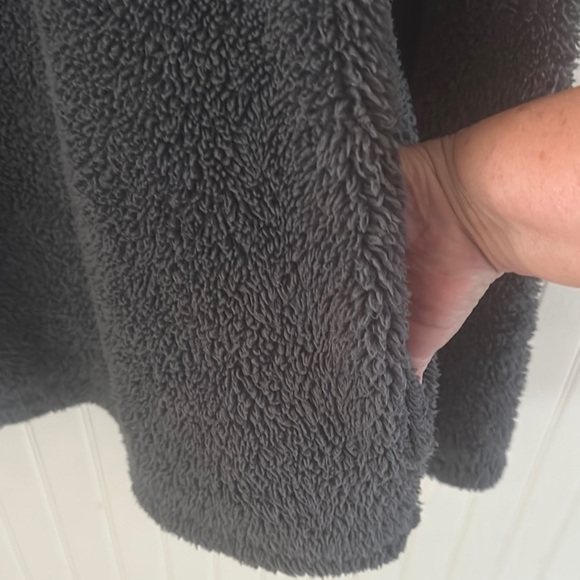 Charles River Apparel Charcoal Gray Fleece Sweater sz Small - Picture 7 of 9